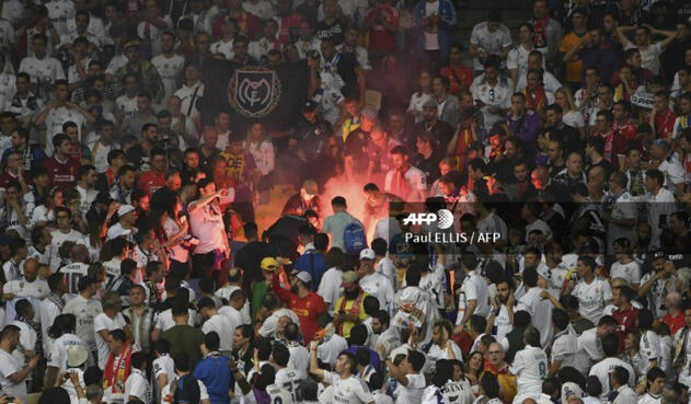 Aficionado invadió la cancha en final de Champions League entre Real Madrid vs Liverpool Aficionado invadió la cancha en final de Champions League entre Real Madrid vs Liverpool