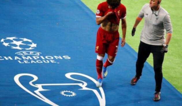 Mohamed Salah llora tras salir del campo de Kiev Mohamed Salah llora tras salir del campo de Kiev