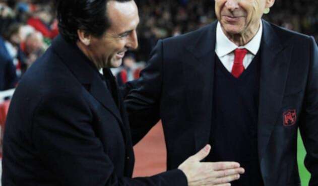 Unai Emery, técnico de Arsenal, y Arsene Wenger, estratega saliente del conjunto de Londres Unai Emery, técnico de Arsenal, y Arsene Wenger, estratega saliente del conjunto de Londres