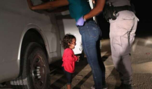 Niños separados de sus padres inmigrantes en la frontera de EE.UU.