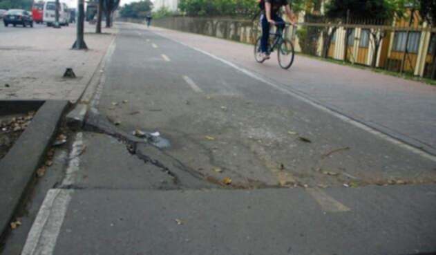 Hay ciclorutas que tienen huecos iguales o peores que las vías vehiculares de la capital.