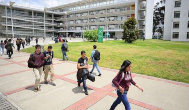 Universidad Nacional