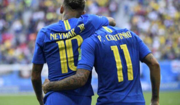 Coutinho y Neymar celebran sus goles Coutinho y Neymar celebran sus goles