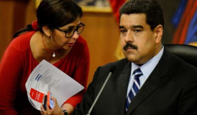 Delcy Rodríguez junto a Nicolás Maduro