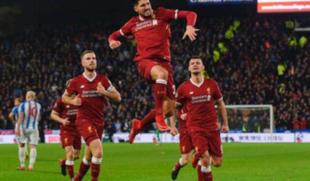 Emre Cam celebrando un gol con el Liverpool