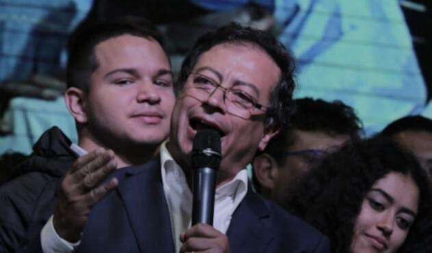 Gustavo Petro hizo un mordaz ataque a Uribre por la JEP
