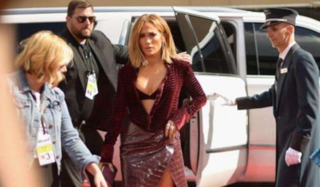 La cantante Jennifer Lopez, bella y sensual