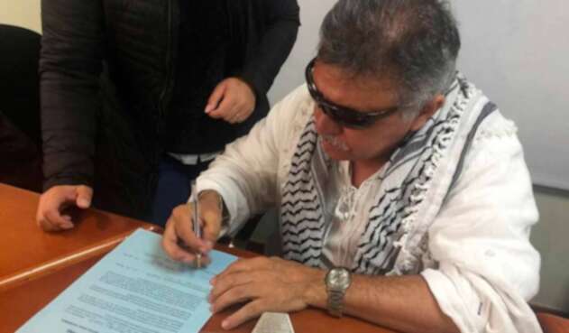 Jesús Santrich, integrante de las Farc, en Bogotá
