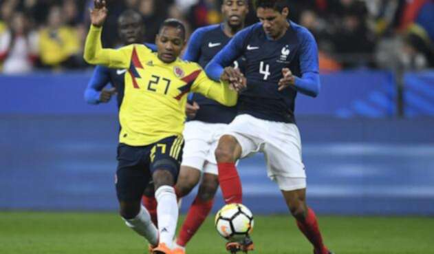 José Izquierdo ante Francia en amistoso