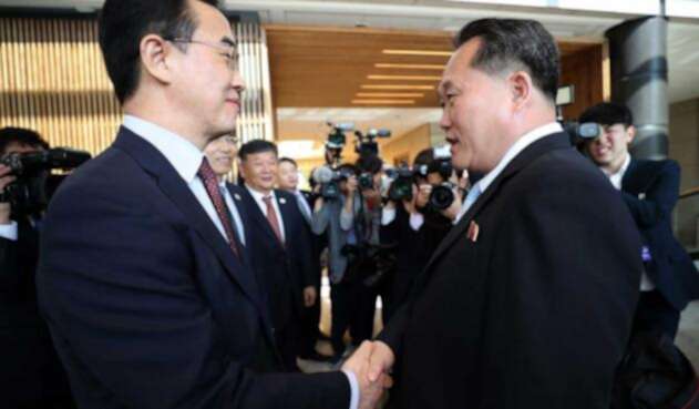 Cho Myoung-gyon, ministro de Unificación de Corea del Sur y Son Gwon Cho Myoung-gyon y Son Gwon