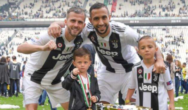 Miralem Pjanic (izq) está cerca de convertirse en jugador del Barcelona Miralem Pjanic (izq) está cerca de convertirse en jugador del Barcelona