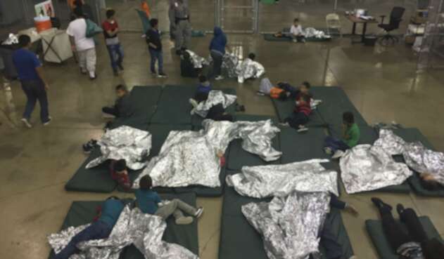 Niños migrantes separados de sus familias al ingresar a Estados Unidos