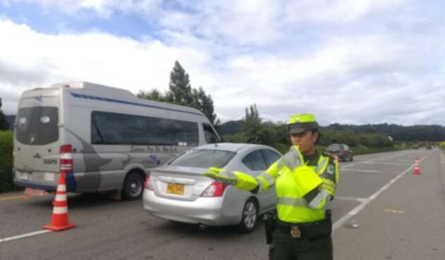 Policía de Tránsito Policía de Tránsito