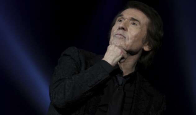 El cantante español Raphael