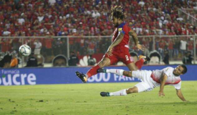 Román Torres en la histórica anotación del gol que envió a Rusia a Panamá Román Torres en la histórica anotación del gol que envió a Rusia a Panamá