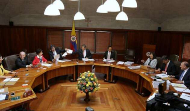 Sala Plena de la Corte Constitucional Sala Plena de la Corte Constitucional
