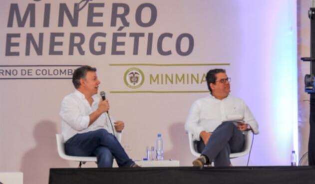 El presidente Juan Manuel Santos estuvo en el acto inaugural de la línea energética Cauca - Nariño junto al ministro Germán Arce El presidente Juan Manuel Santos estuvo en el acto inaugural de la línea energética Cauca - Nariño junto al ministro Germán Arce
