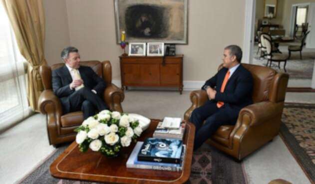 Santos le dejará la presidencia a Duque el 7 de Agosto Santos le dejará la presidencia a Duque el 7 de Agosto