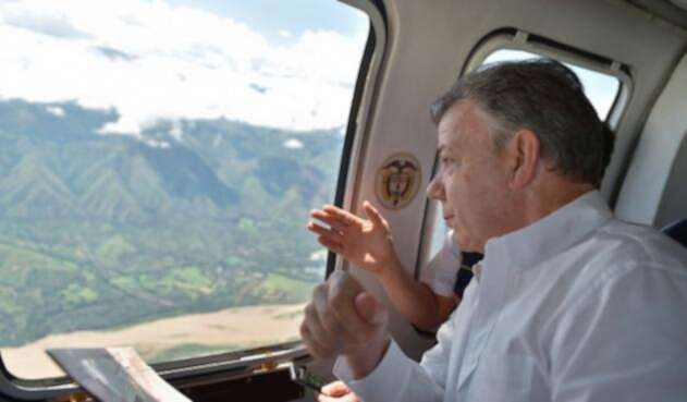 El presidente Santos sobrevolando la zona de Hidroituango