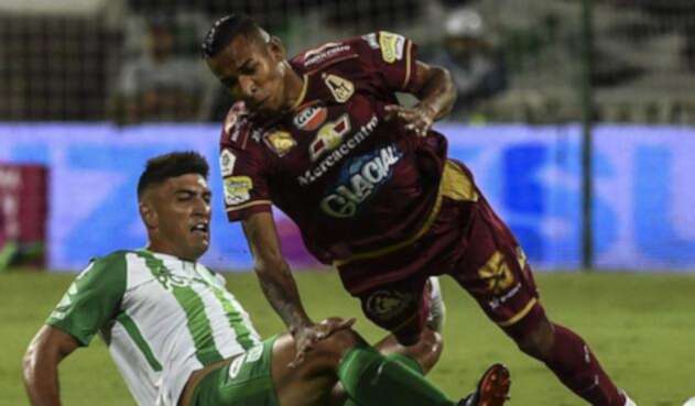 Sebastián Villa jugando la final del FPC ante Nacional