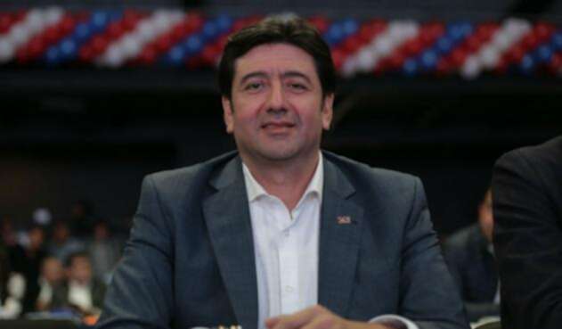 El senador Fabián Castillo El senador Fabián Castillo