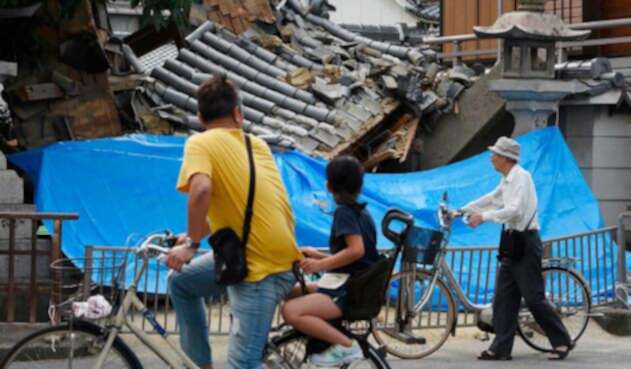 Varios edificios en las ciudades de Osaka y Takatsuki se derrumbaron.