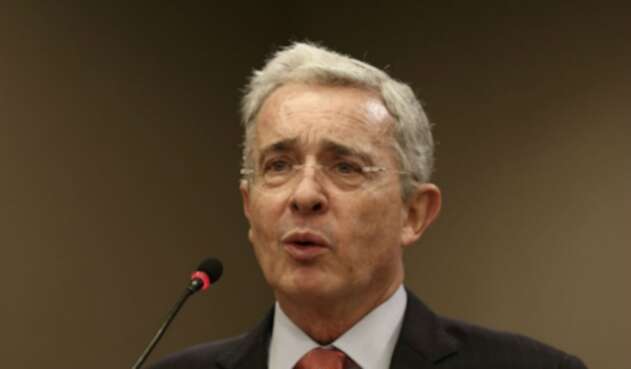 El senador Álvaro Uribe Vélez