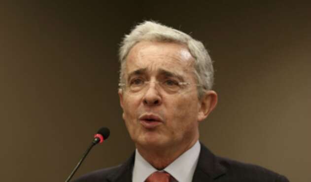 El senador Álvaro Uribe Vélez