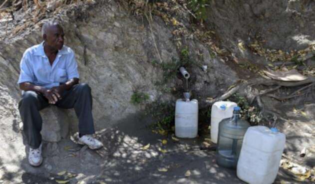 Los venezolanos sufren por la falta de agua Los venezolanos sufren por la falta de agua