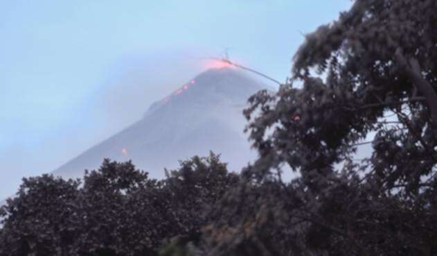 Aunque el coloso ya bajó la actividad, no se descarta que pueda reactivar la erupción.