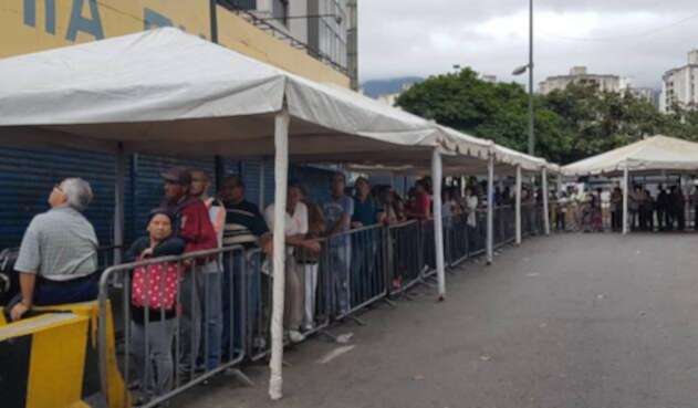 Colombianos en Venezuela votan