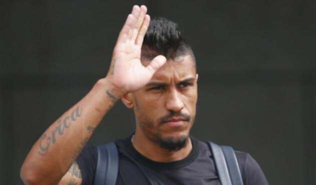 Paulinho, futbolista brasileño Paulinho, futbolista brasileño