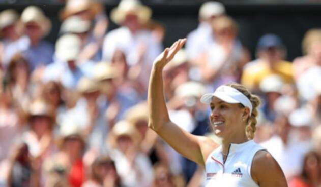 La alemana Angelique Kerber celebrando su clasificación a la final de Wimbledon