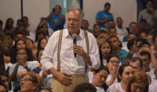 El exprocurador Alejandro Ordóñez, en medio de polémica por su designación como embajador