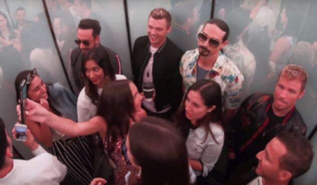 Backstreet Boys sorprenden a fans con concierto en un ascensor