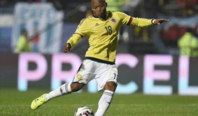Camilo Zúñiga vistiendo la camiseta de la Selección Colombia Camilo Zúñiga vistiendo la camiseta de la Selección Colombia