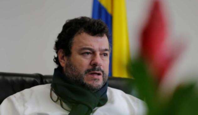 Carlos Alfonso Negret, defensor del pueblo