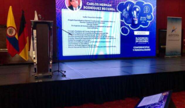 Imagen del foro “El futuro del control fiscal en Colombia”