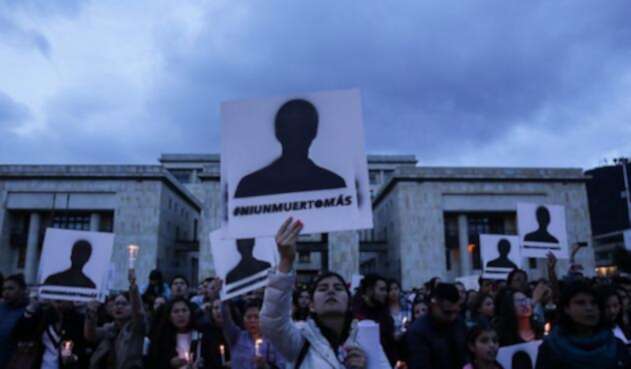 Velatón por asesinatos de los líderes sociales en Colombia Velatón por asesinatos de los líderes sociales en Colombia