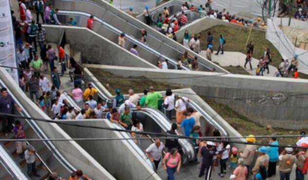 Las escaleras eléctricas de la Comuna 13 de Medellín