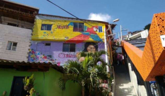 El Graffitour que muestra la otra cara de la Comuna 13 de Medellín.