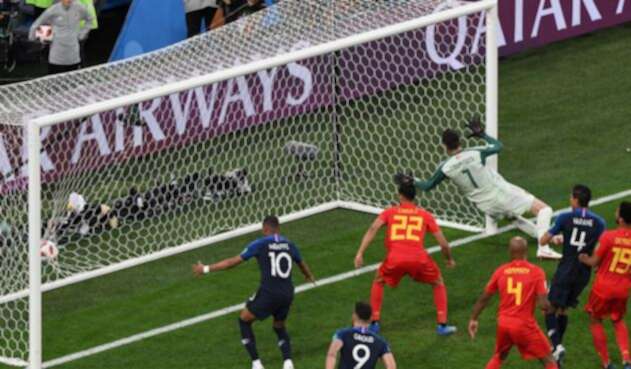 Courtois no pudo hacer nada ante el cabezazo de Umtiti