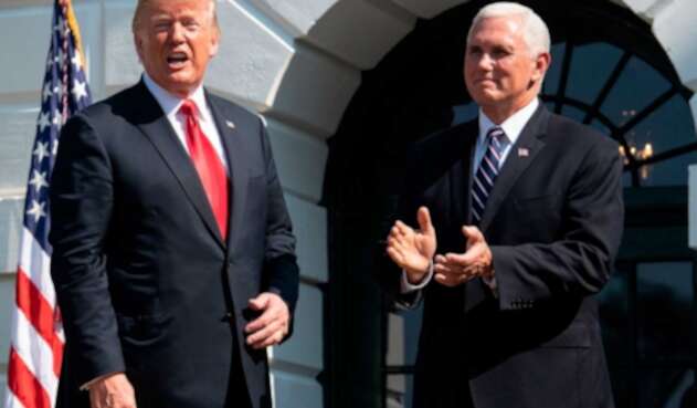 Donald Trump junto a Mike Pence