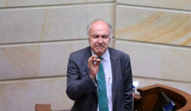 Enrique Gil Botero, ministro de Justicia, en el Congreso de la República, en Bogotá