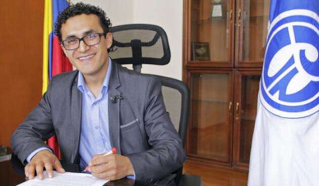 El Consejo directivo de la UPN designo a Fabio Martínez como nuevo rector de dicha institución educativa