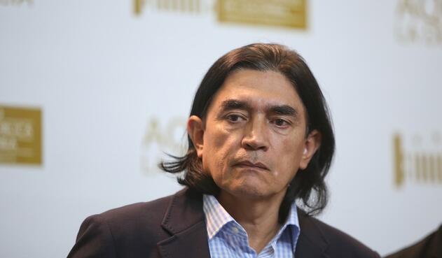 Gustavo Bolívar, senador de la República, en protesta por nombramiento en la UNP Gustavo Bolívar, senador de la República, en protesta por nombramiento en la UNP