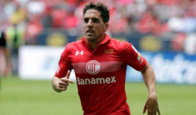 Gabriel Hauche jugando con el Toluca