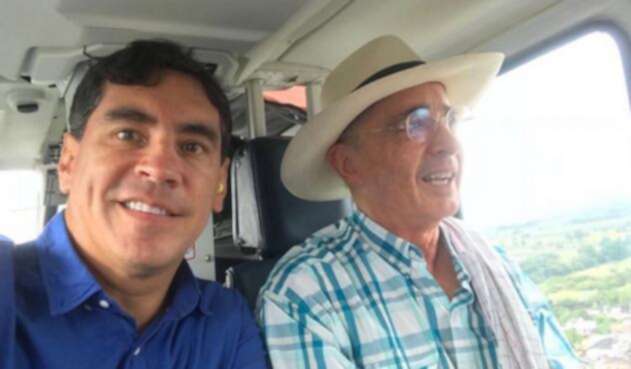 Álvaro Hernán Prada y Álvaro Uribe Vélez