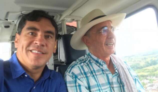 Álvaro Hernán Prada y Álvaro Uribe Vélez