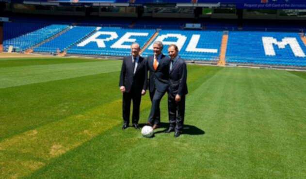 Iván Duque, en la grada del Santiago Bernabéu